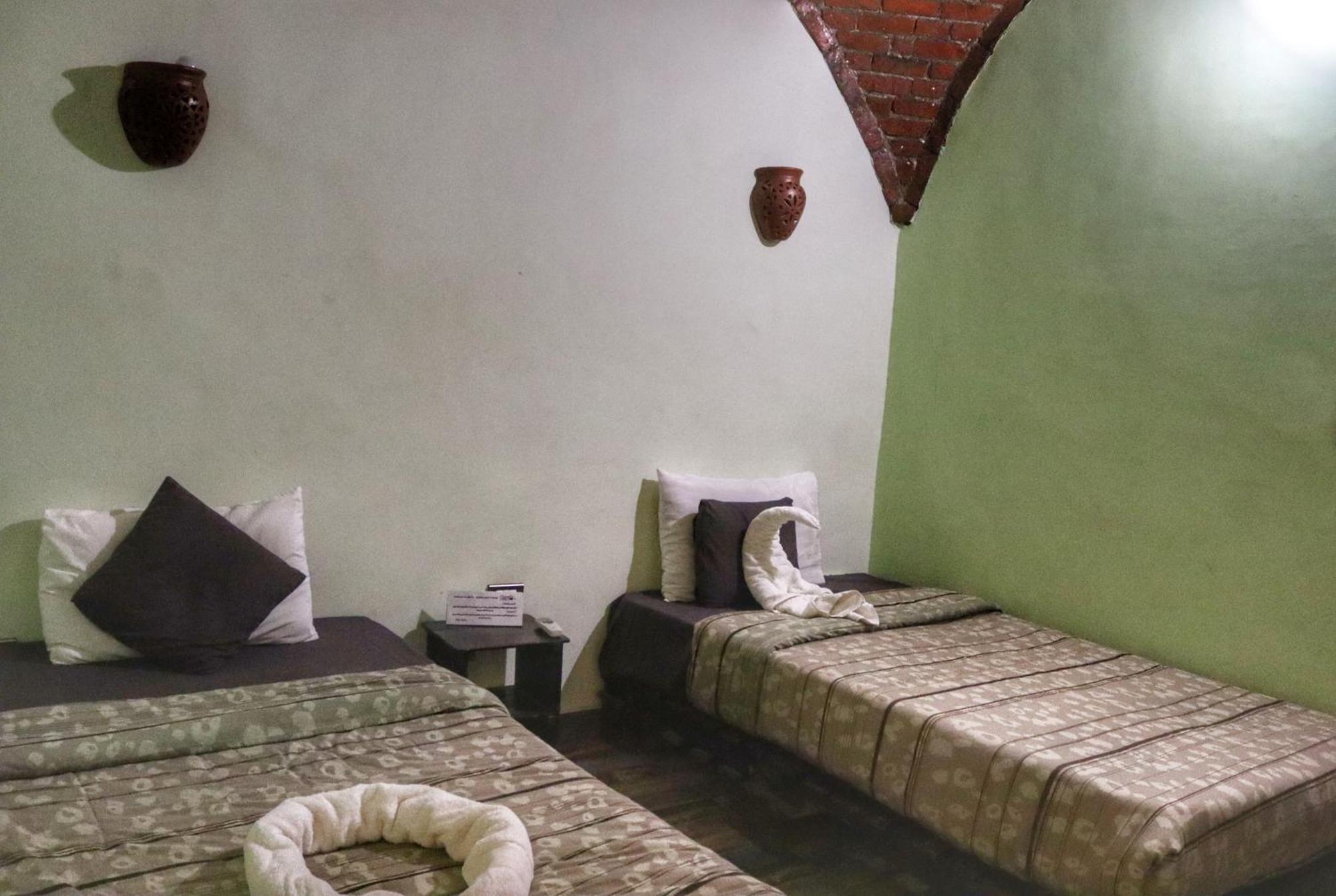 Hadouta Masreya Nubian Guest House Assuan Exterior foto